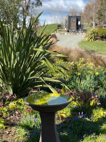 Boutique Tiny House - Te Anau Country Accommodation ภายนอก รูปภาพ